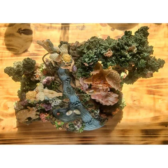 Musical Animated Angels and Cherubs Sculpture Fairy Garden Music Box - Picture 6 of 16